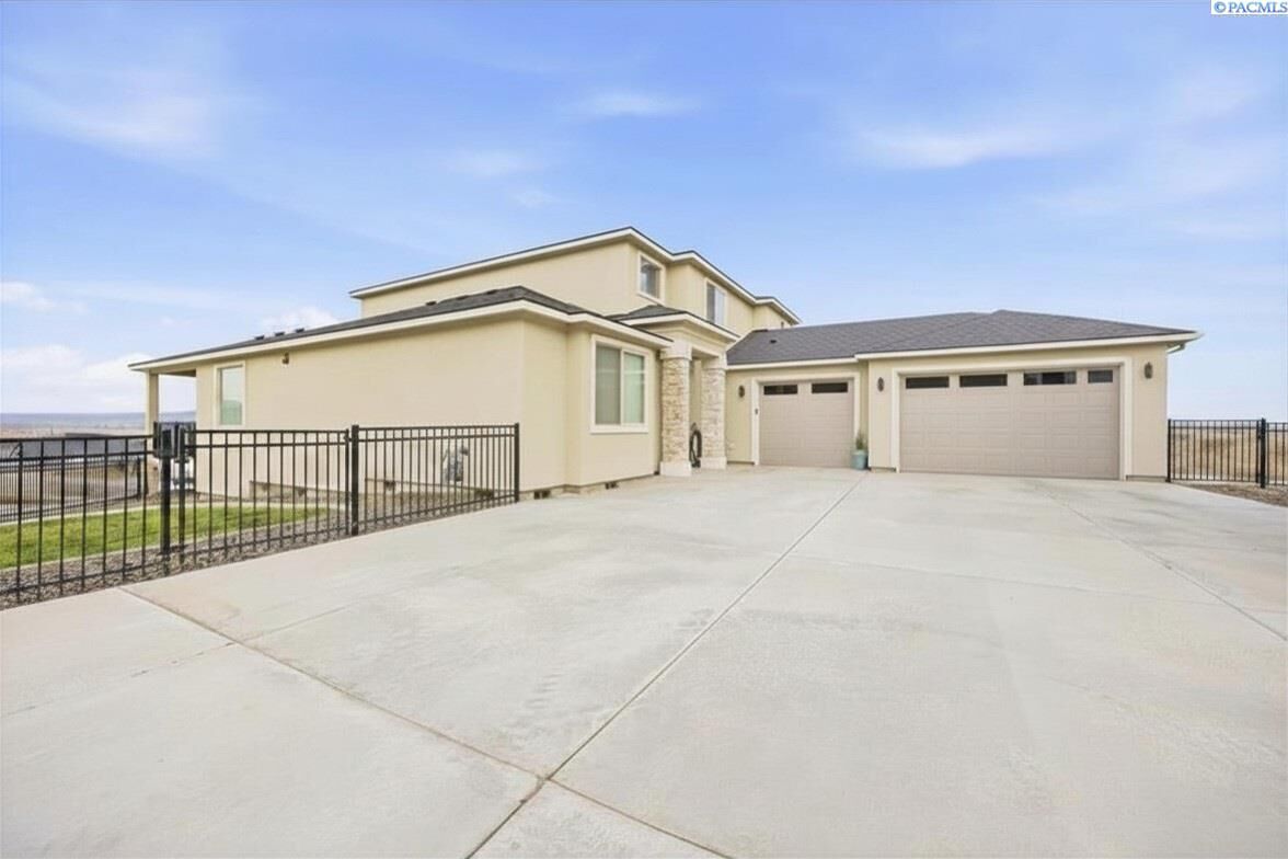 Property Photo:  6557 Argos St.  WA 99353 