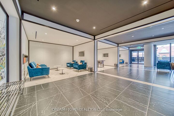 Property Photo:  20 Edward Street 1009  ON M5G 0C5 