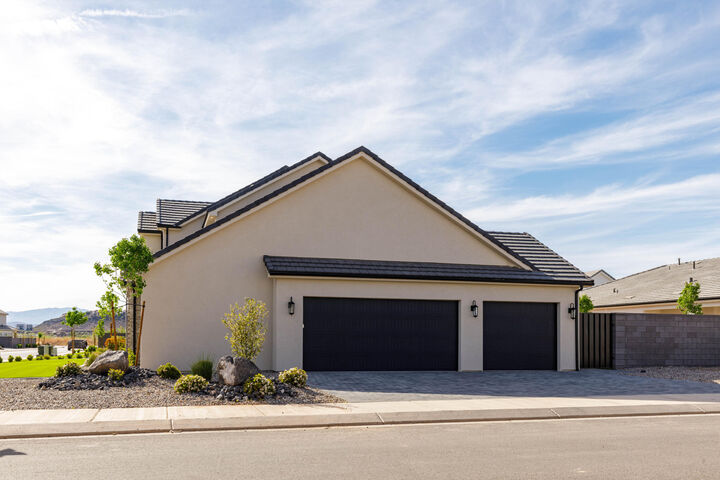 Property Photo:  2643 E Moorland Dr  UT 84790 