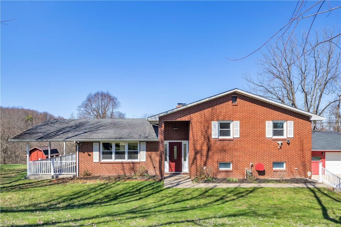 Property Photo: 1060 Pittsburgh Rd PA 16059