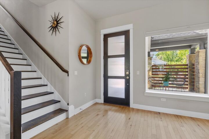 Property Photo: 1405 Matthews Lane TX 78745