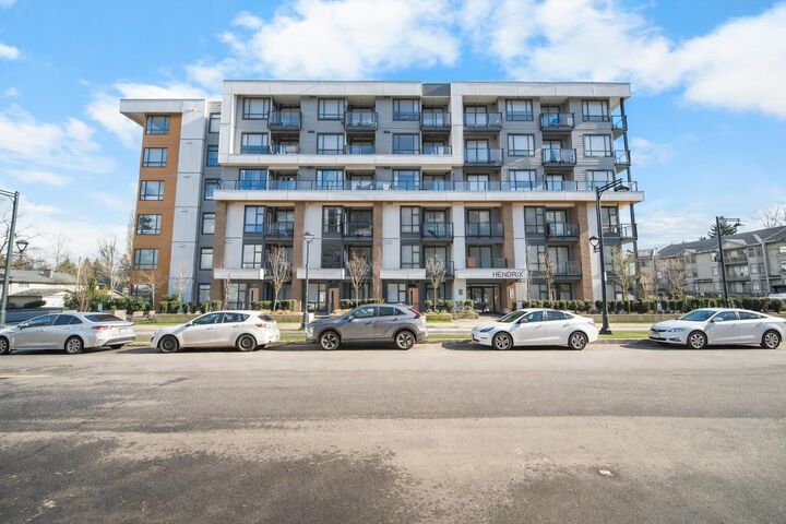 10778 138 Street 501 — photo 1