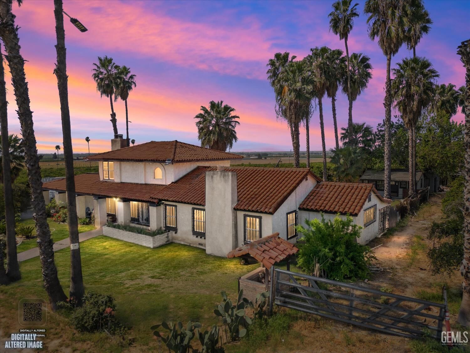 Property Photo:  552 Pepper Drive  CA 93307 