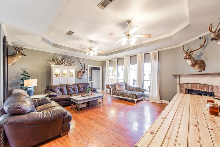 Property Photo:  121 Autumn Dr  LA 70360 