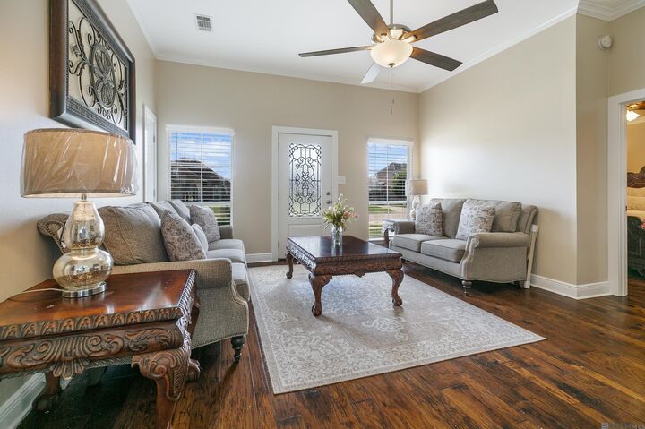 Property Photo:  9555 Old Hermitage Pkwy  LA 70810 