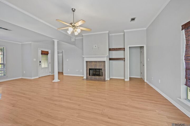 Property Photo:  10942 Woodhaven Dr  LA 70726 