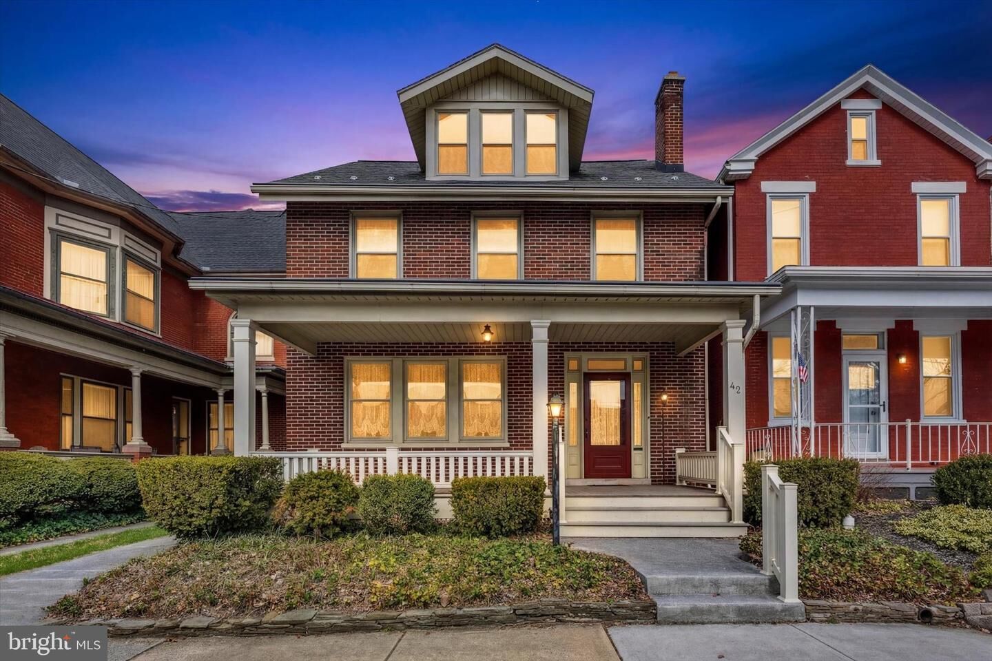 Property Photo:  42 Market Square  PA 17545 