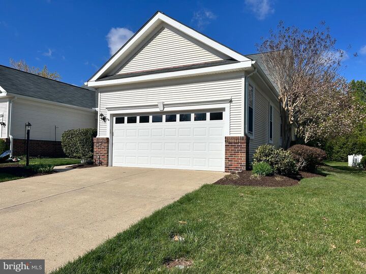 Property Photo:  6938 Walnut Hill Drive  VA 20155 