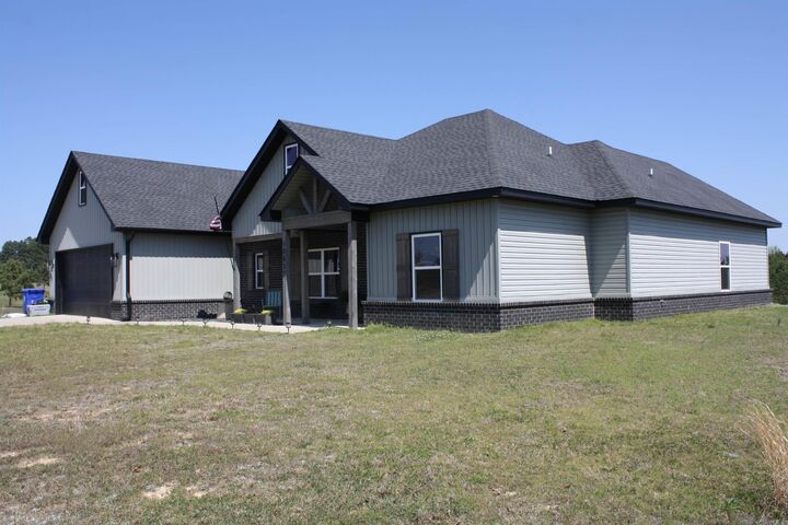 Property Photo:  10620 Gunter Loop  AR 72019 