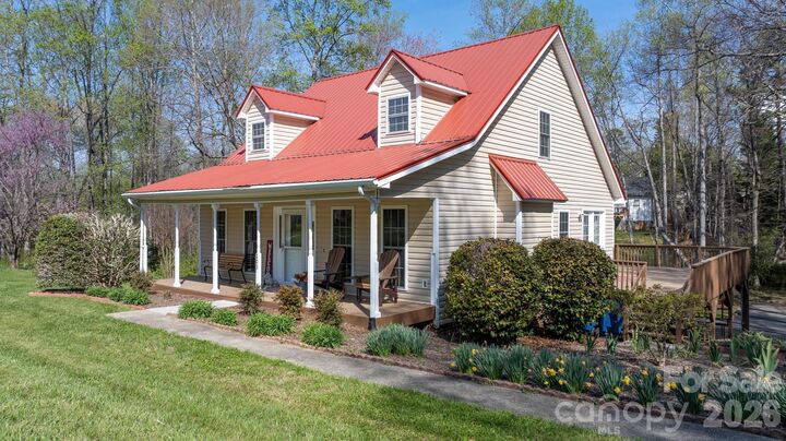 Property Photo:  203 Nottingham Drive  NC 28650 