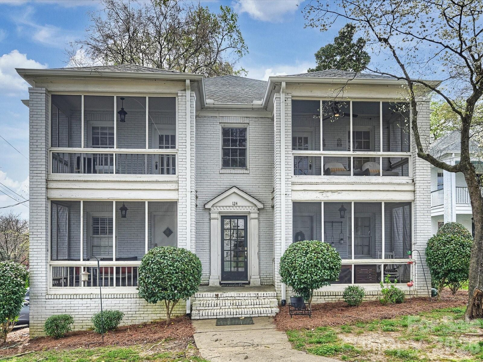 Property Photo: 124 N Laurel Avenue 4 NC 28207