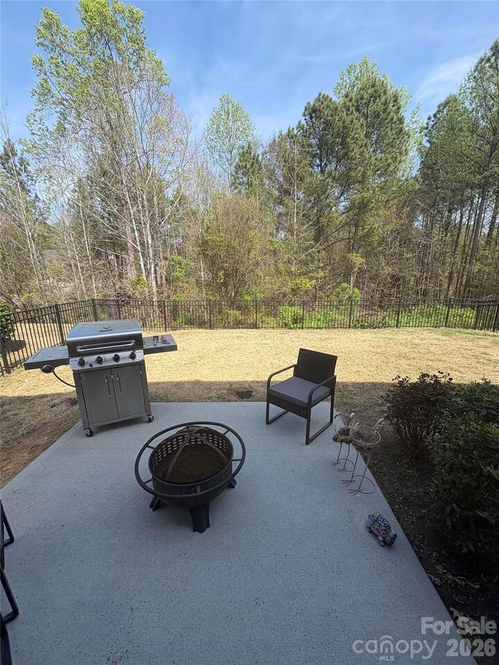 Property Photo: 11707 Clems Branch Drive NC 28277