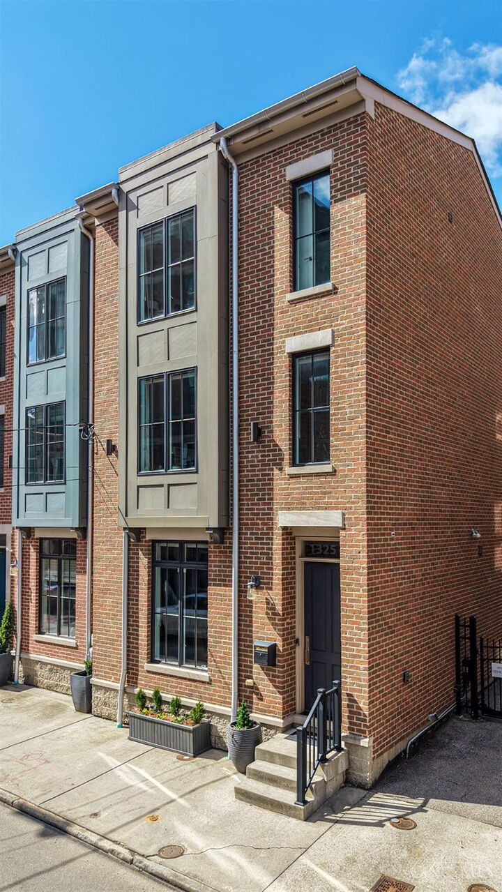 Property Photo:  1325 Republic Street  OH 45202 