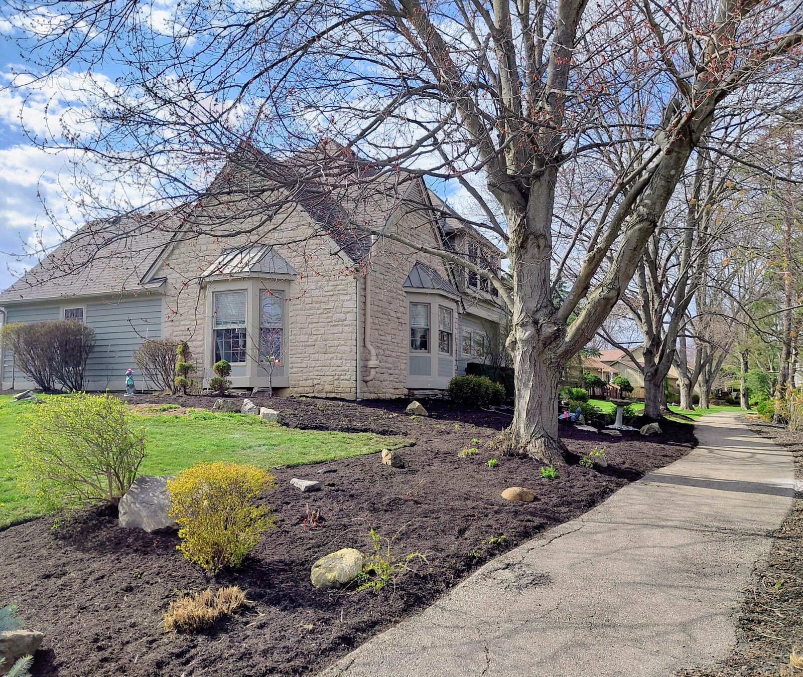 Property Photo: 8610 Craigston Court OH 43017