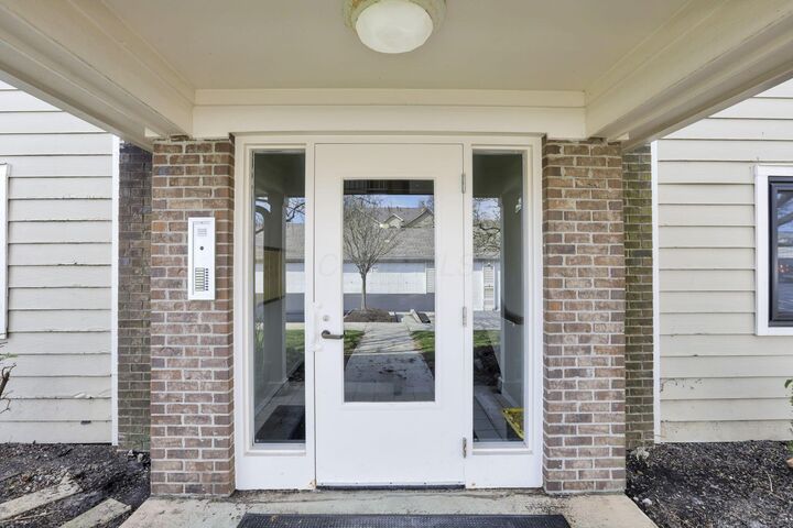 Property Photo:  6705 Meadow Creek Drive  OH 43235 