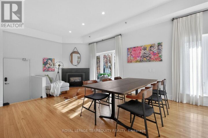 Property Photo:  75 Markham Street 1  ON M6J 2G4 