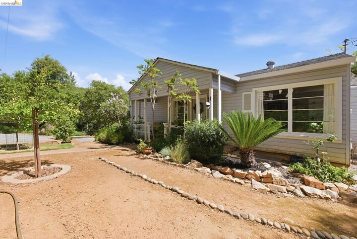 Property Photo: 757 E Bald Mountain Rd CA 95370