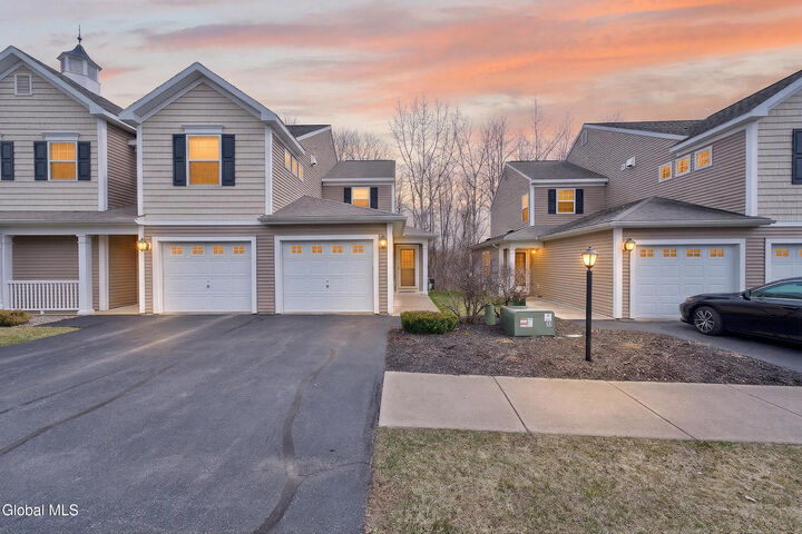 Property Photo:  32 Annabelle Place  NY 12306 