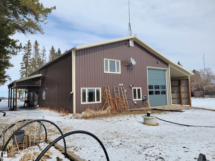 Property Photo: 48003 RR 60 AB T0C 0P0