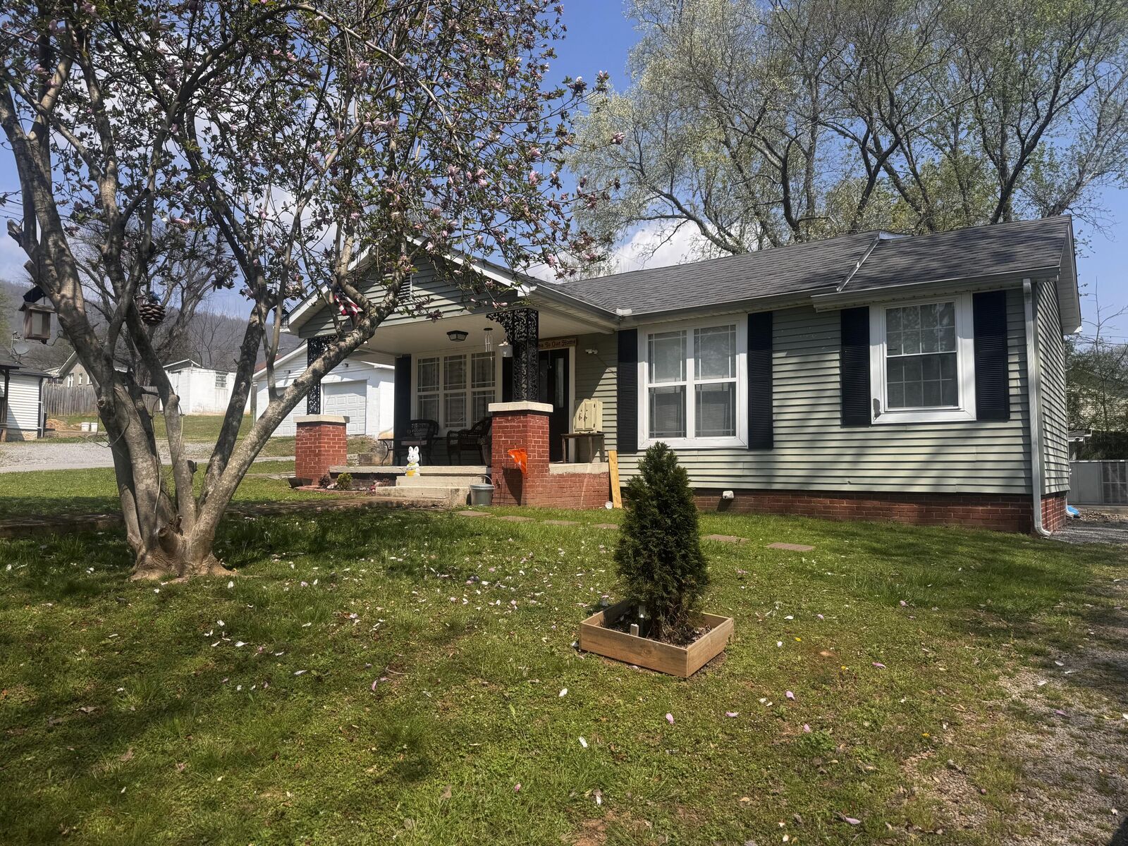 Property Photo:  169 E Maryland Avenue  TN 37397 