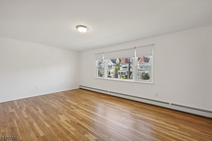Property Photo:  33 N Willow St 2  NJ 07042 