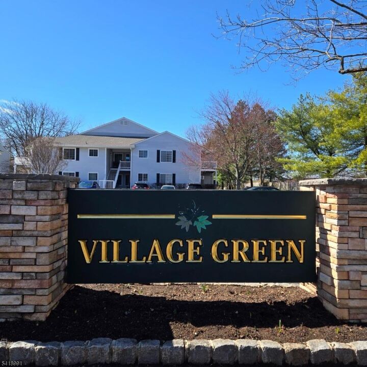 Property Photo:  5 Mountain Court  NJ 07921 