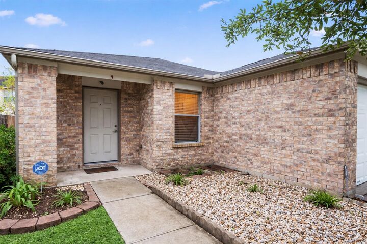 Property Photo: 1614 Wooded Acres Drive TX 77396