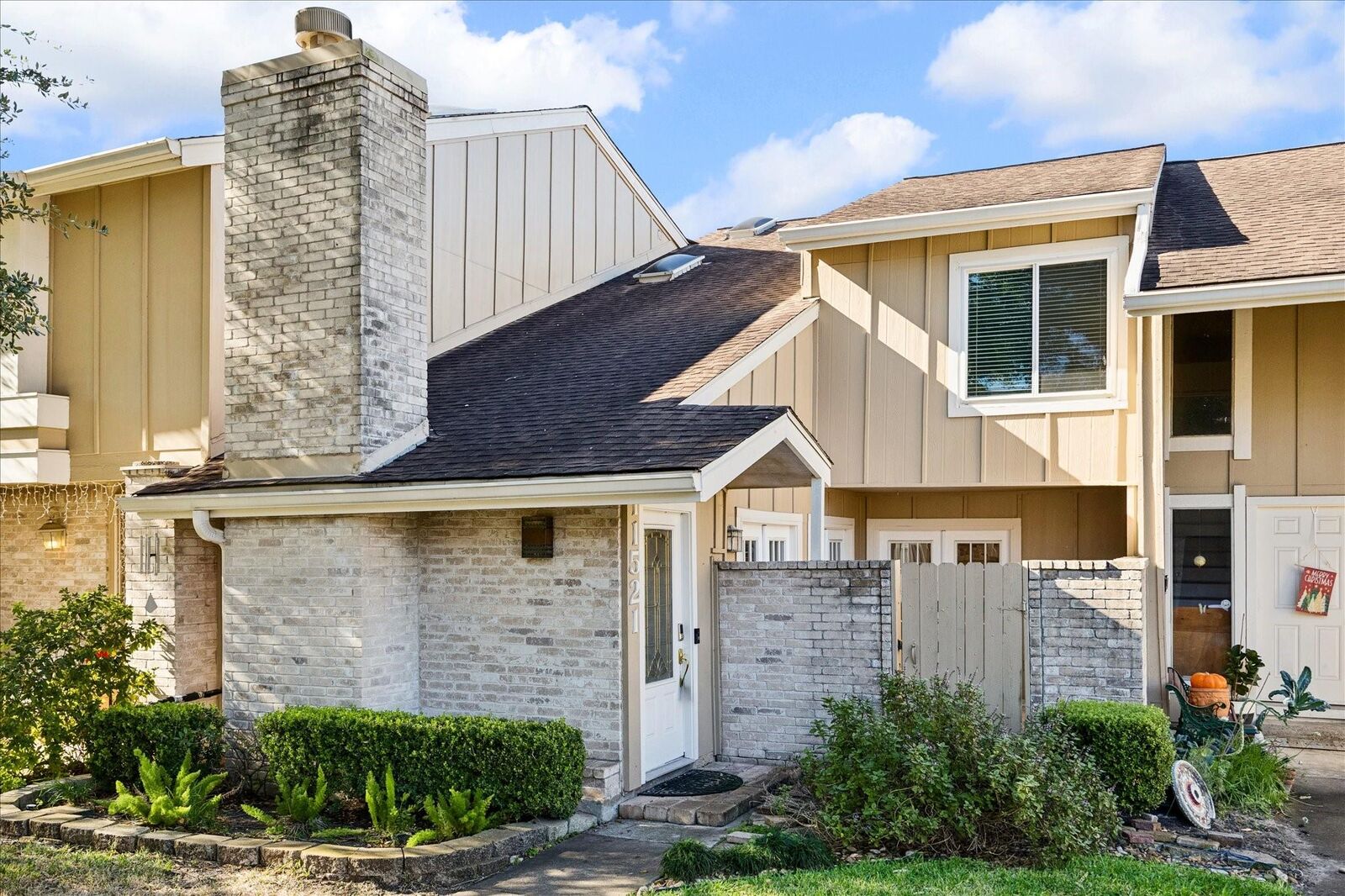 Property Photo: 11521 Village Place Drive 154 TX 77077