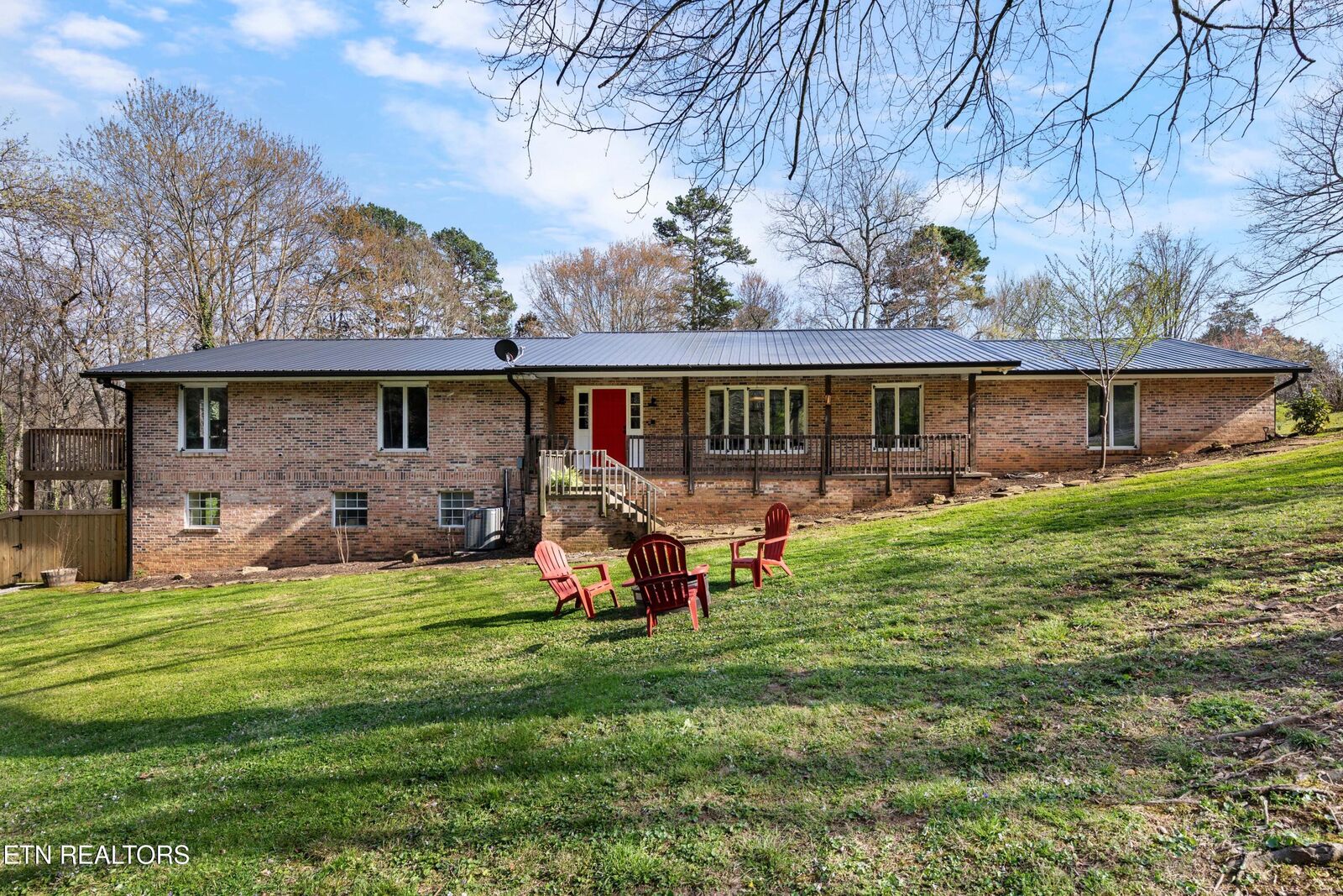 Property Photo: 6720 Ridgeview Rd TN 37918