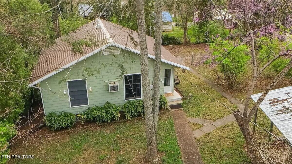 Property Photo:  116 S Walker Lane  TN 37830 