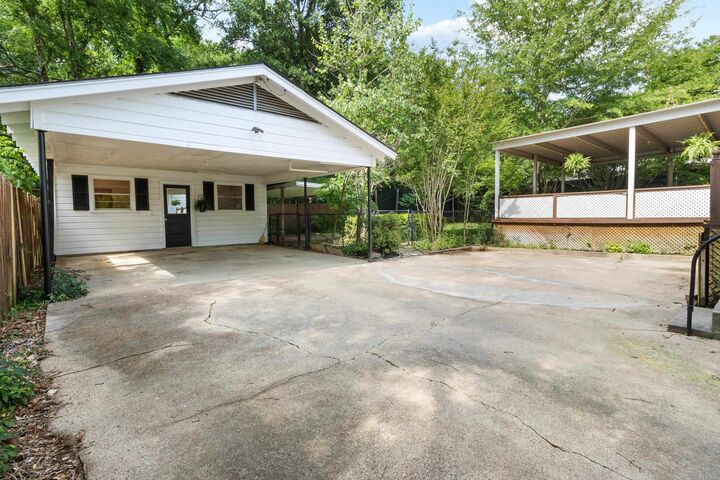 Property Photo:  514 W Main St  TX 75652 