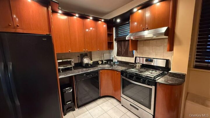 Property Photo: 9710 62nd Drive 5E NY 11374