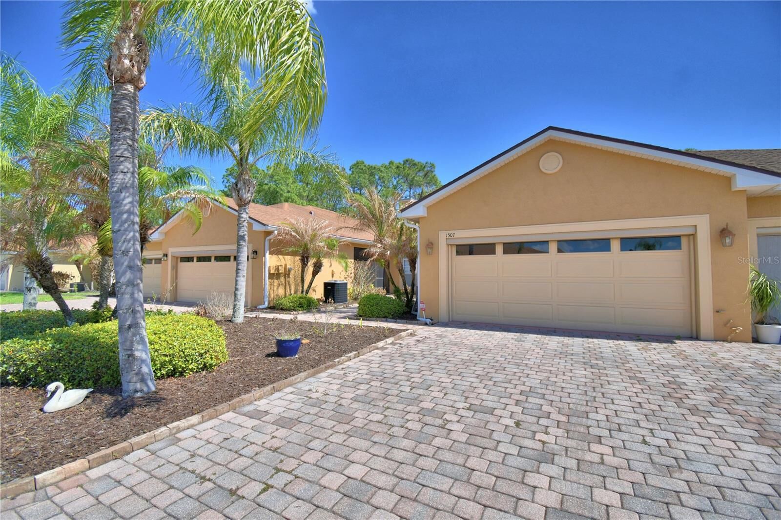 Property Photo: 1507 Vienna Square Drive FL 33884
