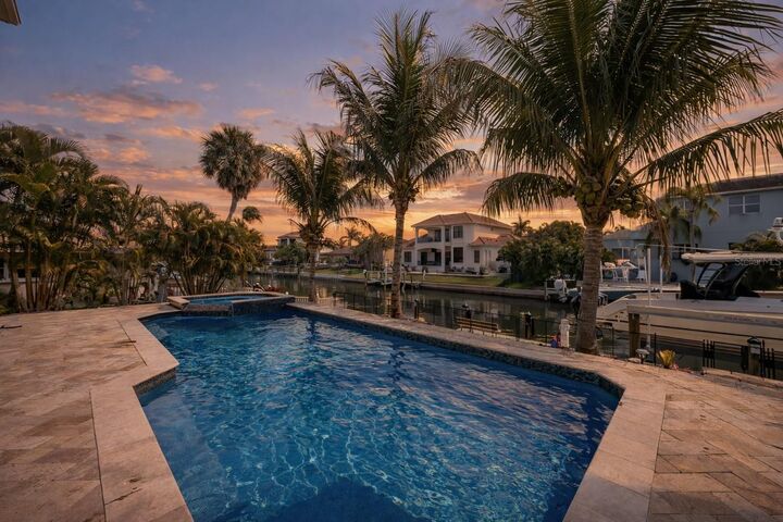 Property Photo:  510 Bowsprit Lane  FL 34228 