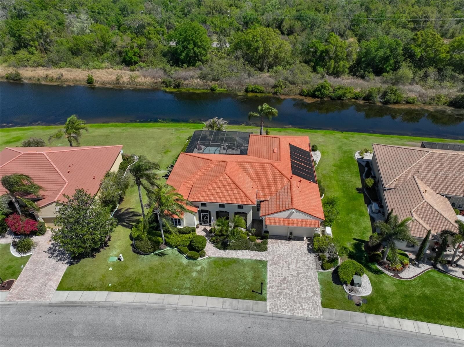 Property Photo:  307 Noble Faire Drive  FL 33573 