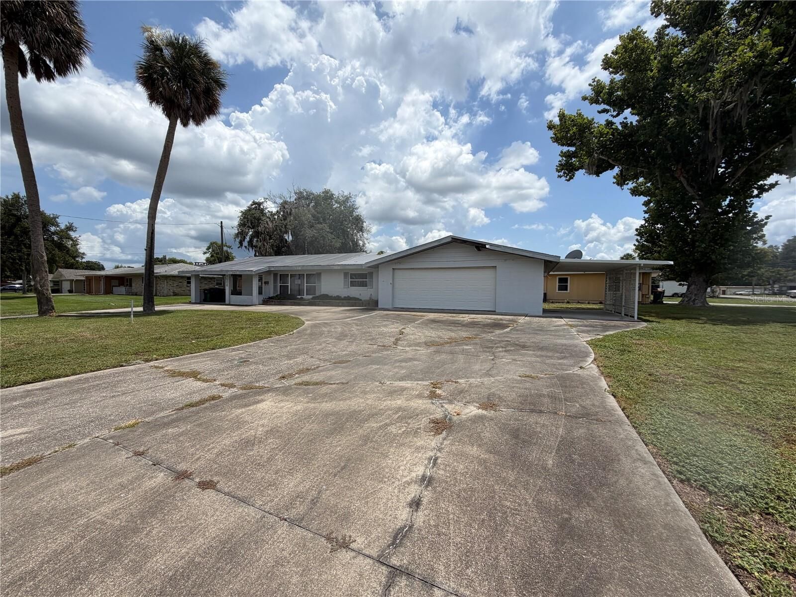 Property Photo:  1508 Orange Avenue  FL 32778 