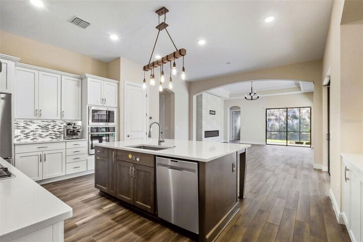Property Photo:  14907 Tavares Mill Avenue  FL 33547 