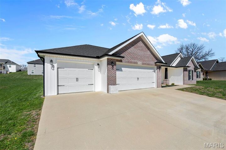 Property Photo:  830 Lochinvar Lane  MO 63701 