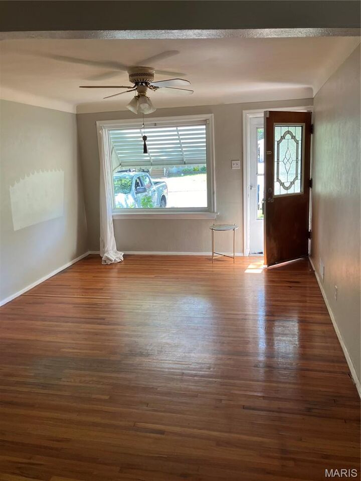 Property Photo:  751 Dallas Drive  MO 63125 