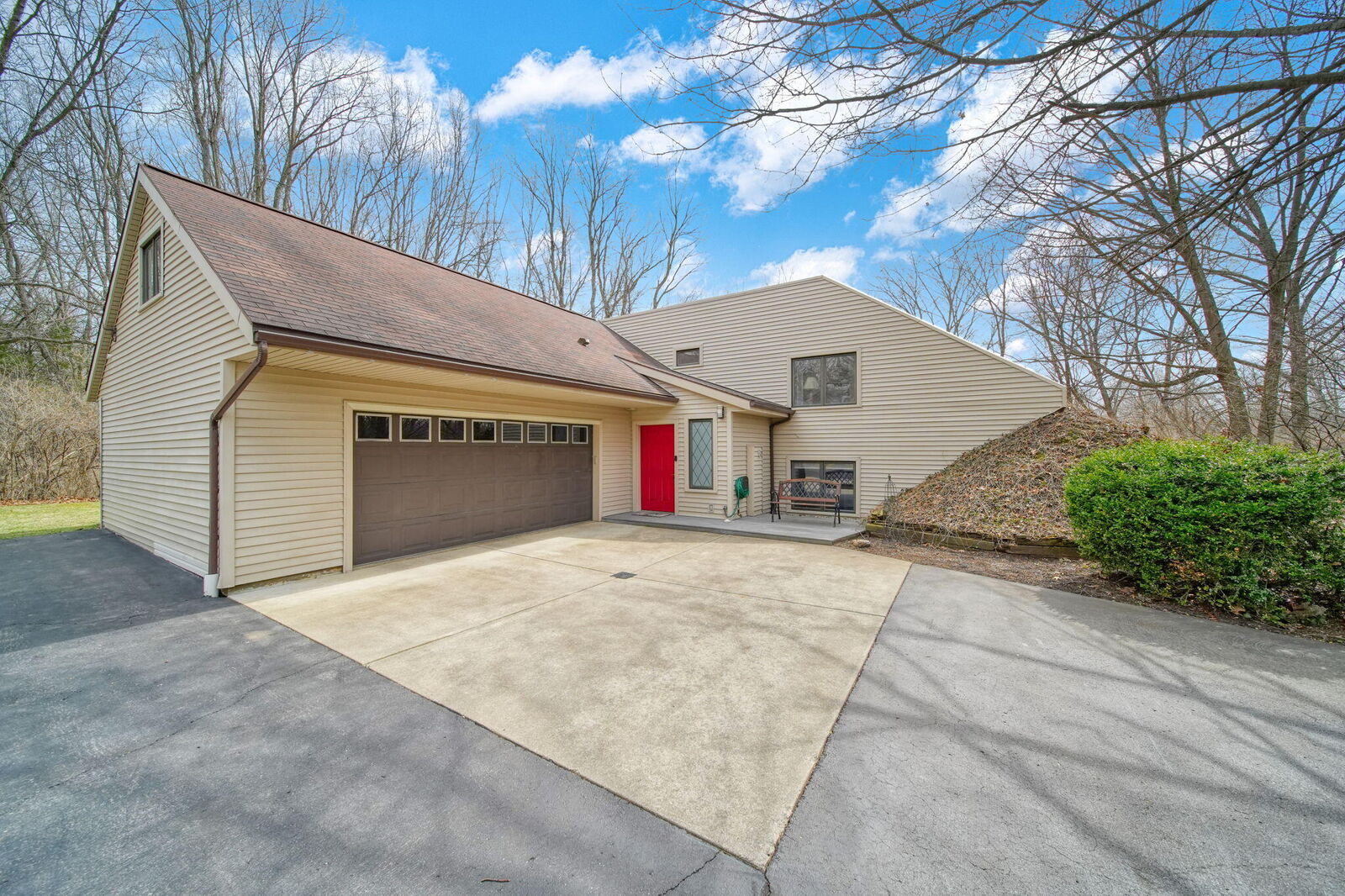 Property Photo:  4711 Draper Road  MI 49203 