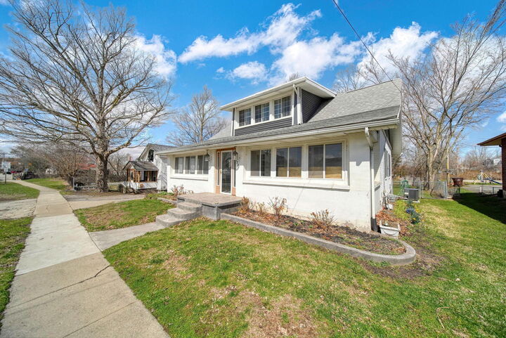 Property Photo:  125 State Street  MI 48827 