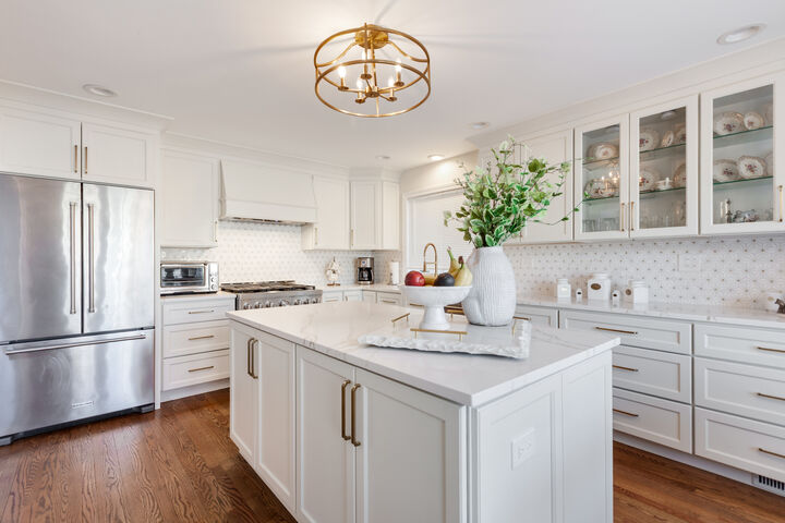 Property Photo: 925 Wedgewood Drive IL 60014