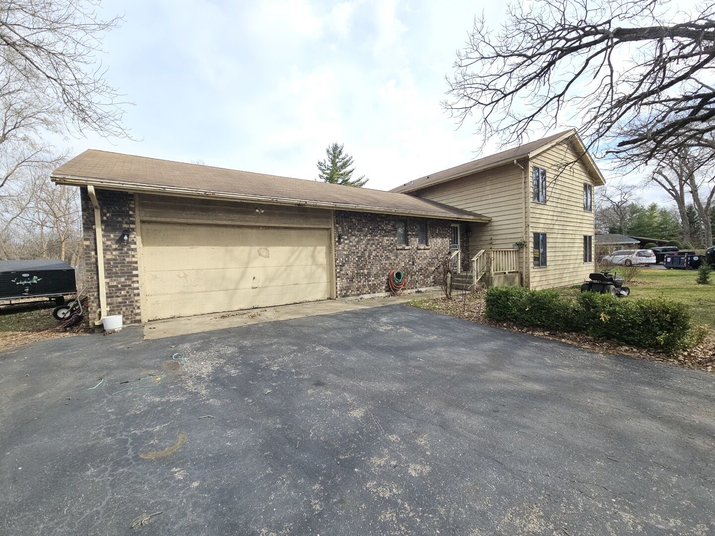 Property Photo:  26189 N Geraldine Lane  IL 60010 
