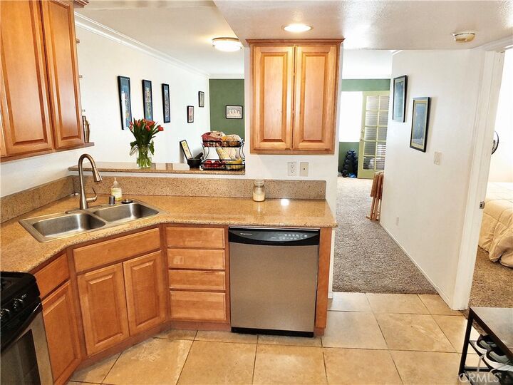 Property Photo: 1605 E 2nd 302 CA 90802