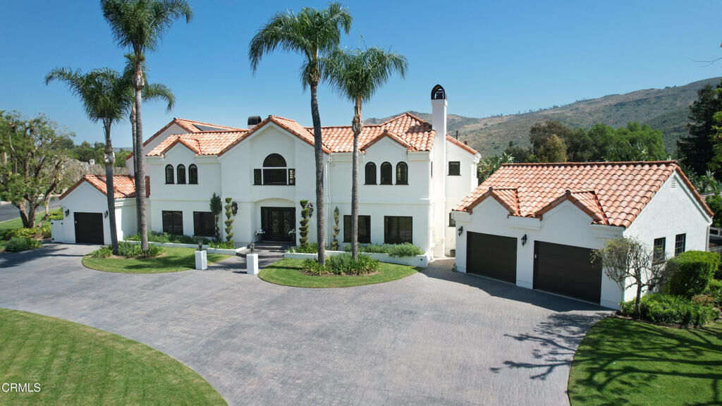 Property Photo: 2296 Applewood Lane CA 93012