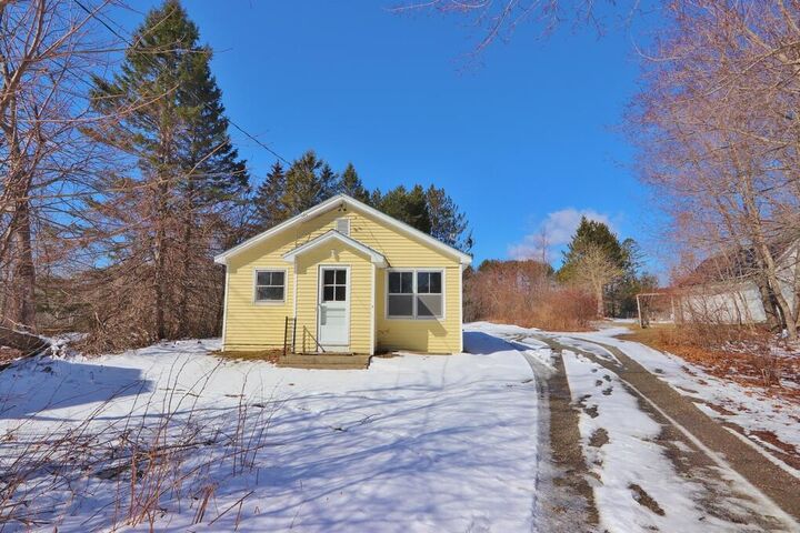 Property Photo:  418 Main Road S  ME 04444 