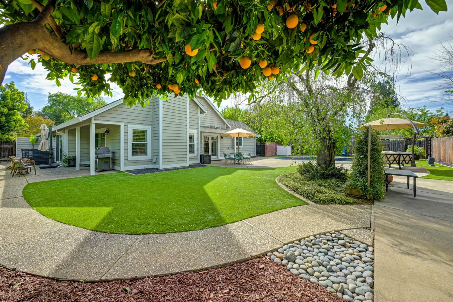 Property Photo:  1045 Harrington Way  CA 95608 