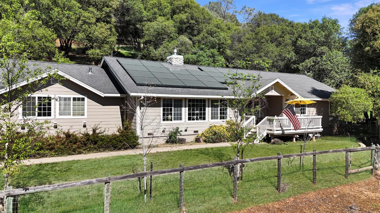 Property Photo: 2101 Gravel Gulch Court CA 95614