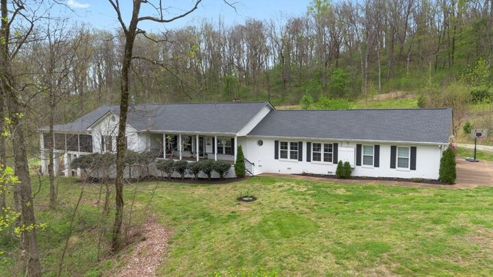 Property Photo: 1395 Roy Sellers Rd TN 38401