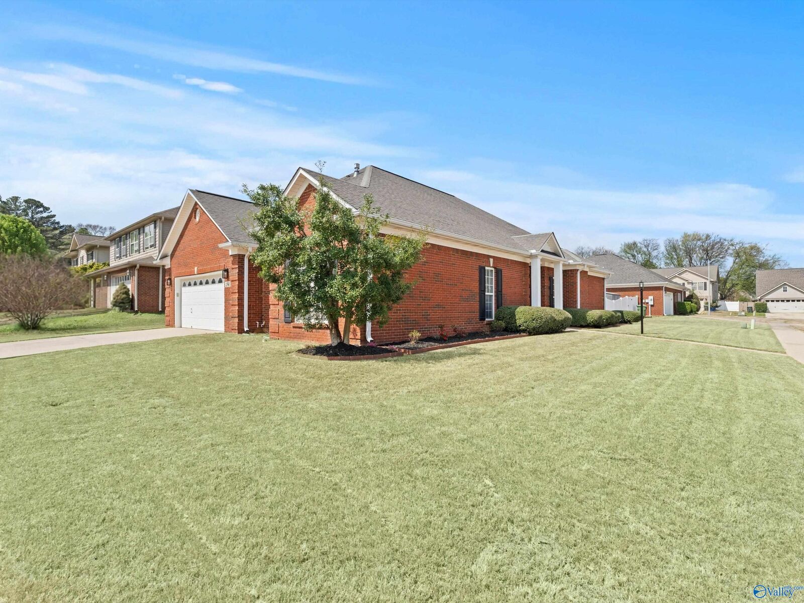 Property Photo: 2511 Millwood Circle AL 35803